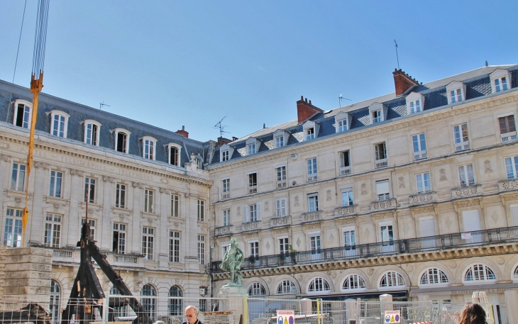 Place de L'Hotel-de-Ville - La Rochelle