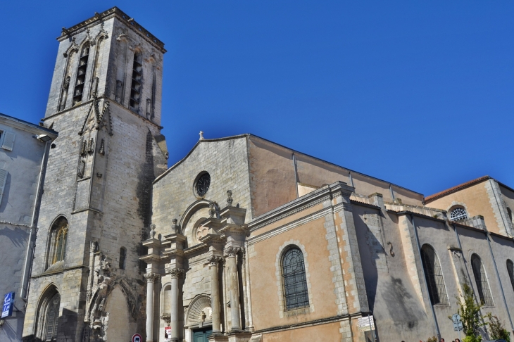  .église Saint-Sauveur - La Rochelle