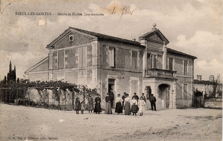 Mairie et école communale - Nieul-lès-Saintes