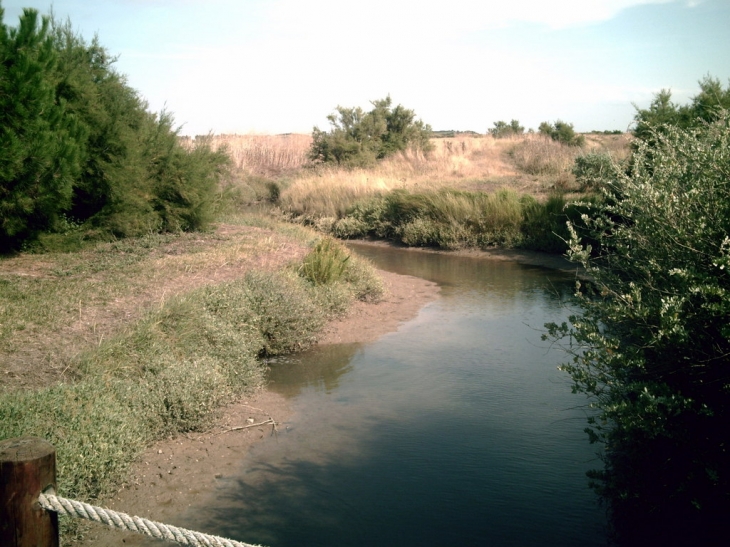  - Port-des-Barques