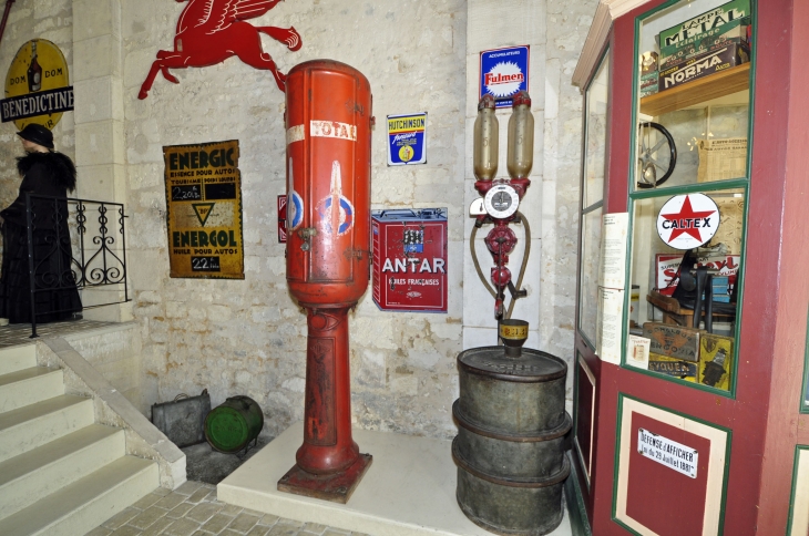 ROCHEFORT MUSEE DES COMMERCES D'AUTREFOIS LE GARAGE