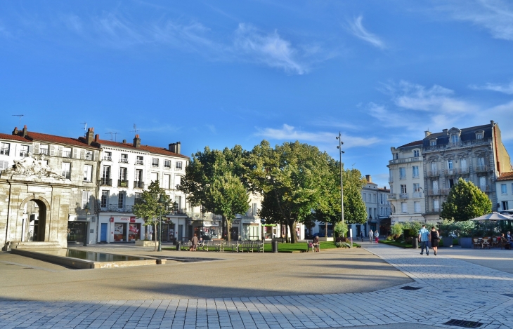 Place Colbert - Rochefort