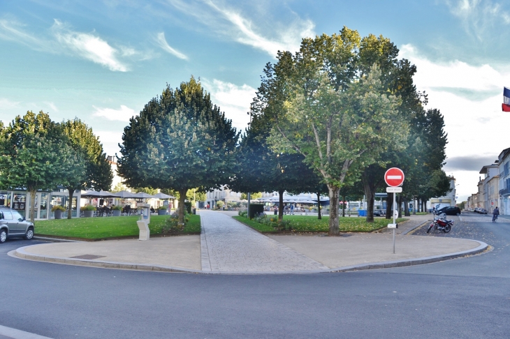 Place Colbert - Rochefort