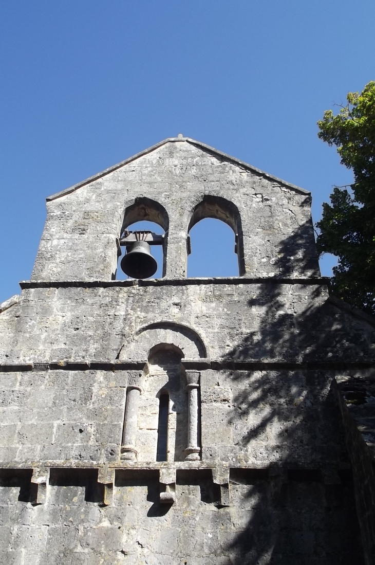 Façade et clocher de l'église. - Romazières