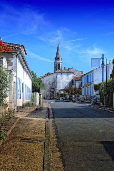 La rue Saint Vincent, rue principale de Saint Dizant du Gua  - crédit Philippe Bizet - Saint-Dizant-du-Gua