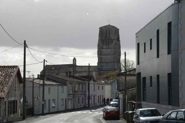 Rue Maurice Ponte - Saint-Jean-d'Angle