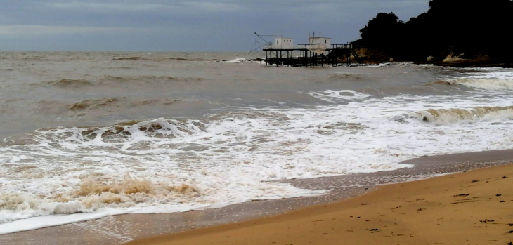 Vent déchaîné sur la plage du Platin - Saint-Palais-sur-Mer