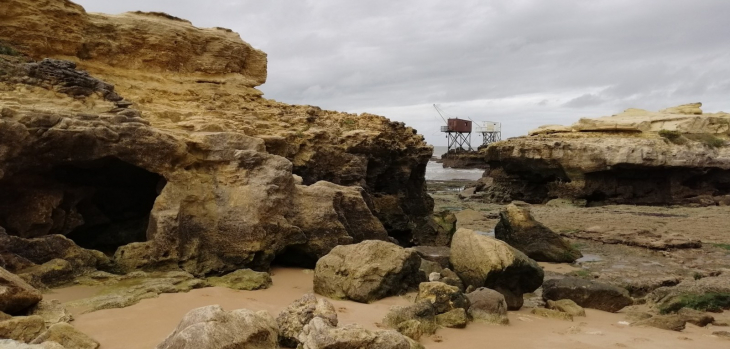 Déambulation auprès des carrelets, plage du Platin - Saint-Palais-sur-Mer