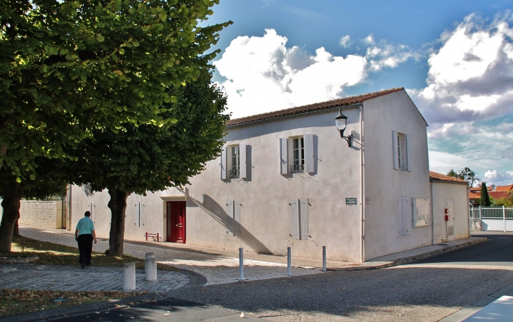 La Mairie - Saint-Rogatien