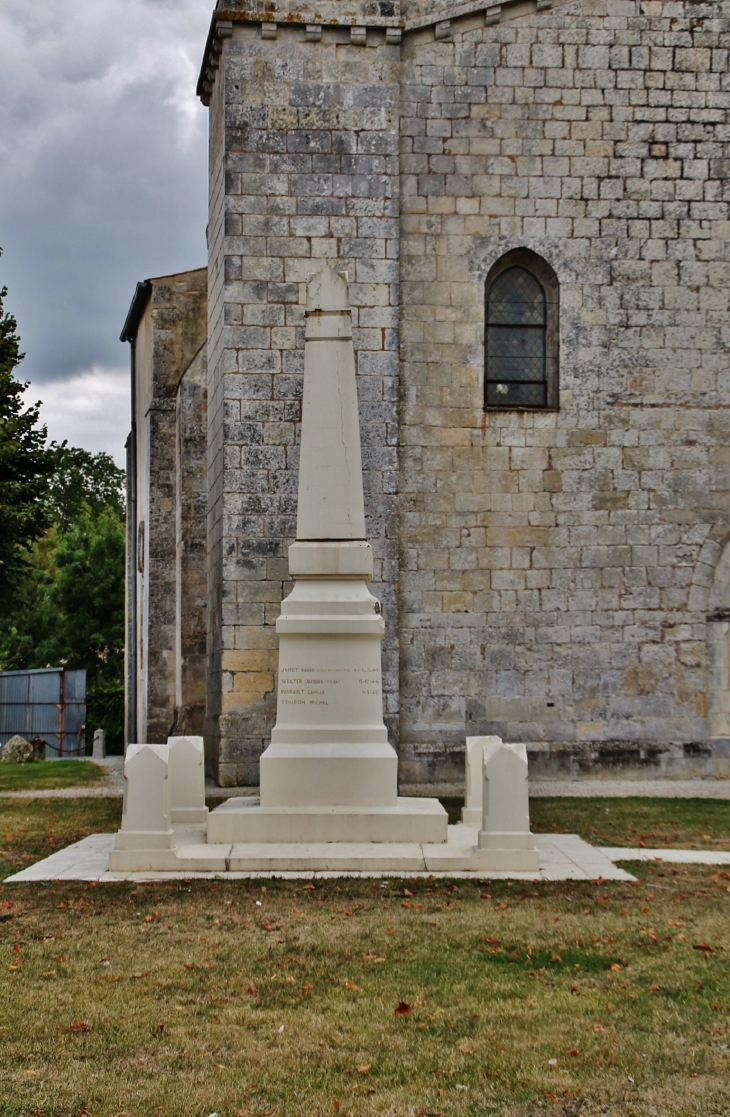 Monument aux Morts - Saint-Sauveur-d'Aunis