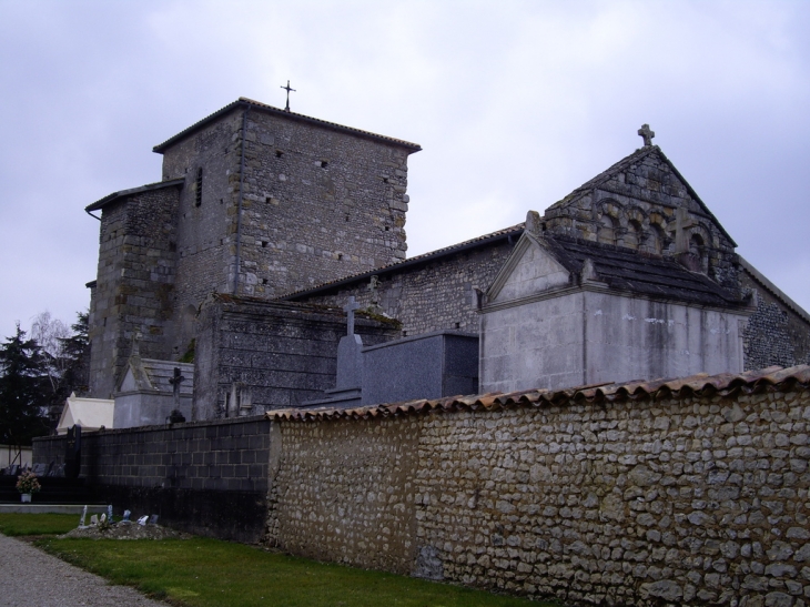 Eglise romane St Eutrope - Sainte-Colombe