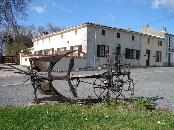 Le bourg - Semoussac