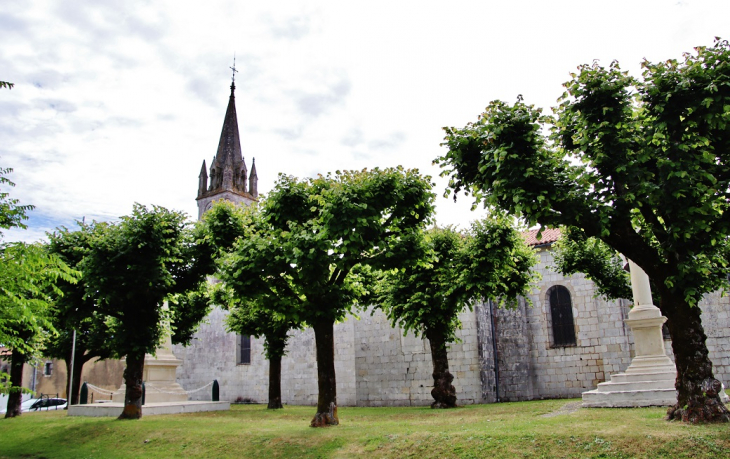 +*église Saint-Etienne - Semussac