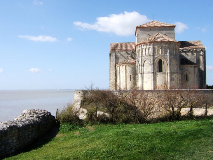 Eglise  Ste Radegonde - Talmont-sur-Gironde