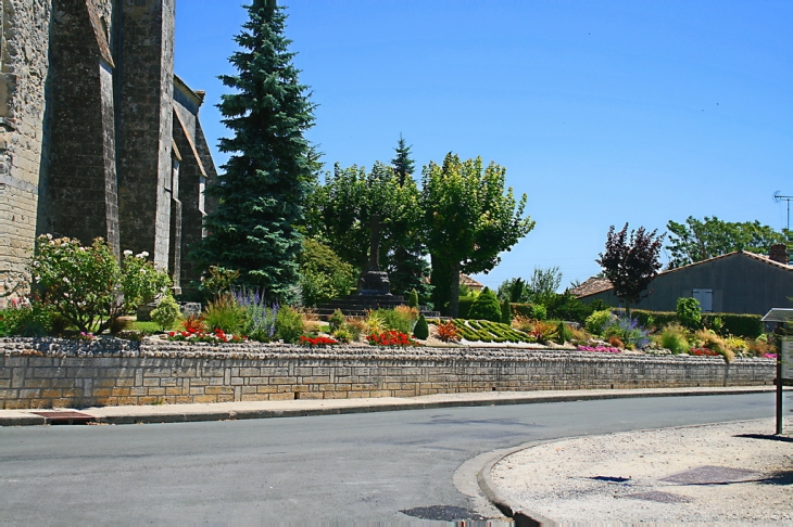 Jardin public et espace  vert de tu geras st maurice - Tugéras-Saint-Maurice