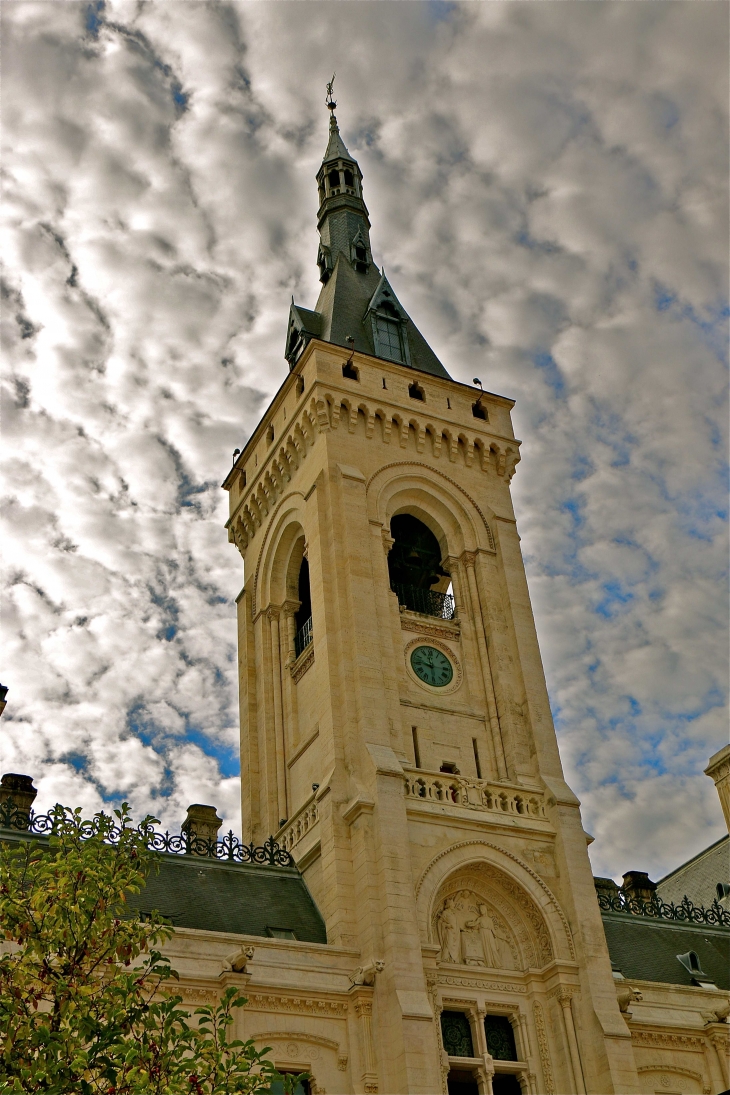 Le beffroi de l'hotel de ville - Angoulême