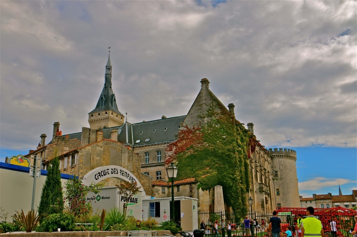 L'Hôtel de Ville - Angoulême