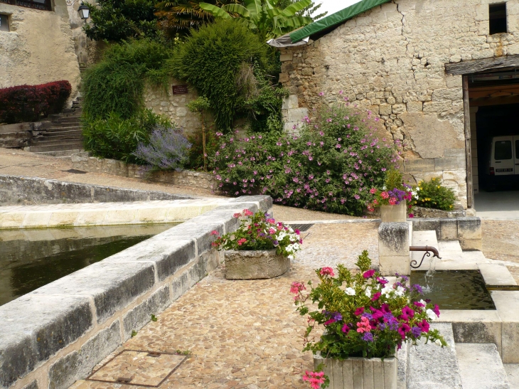 Le Lavoir - Aubeterre-sur-Dronne