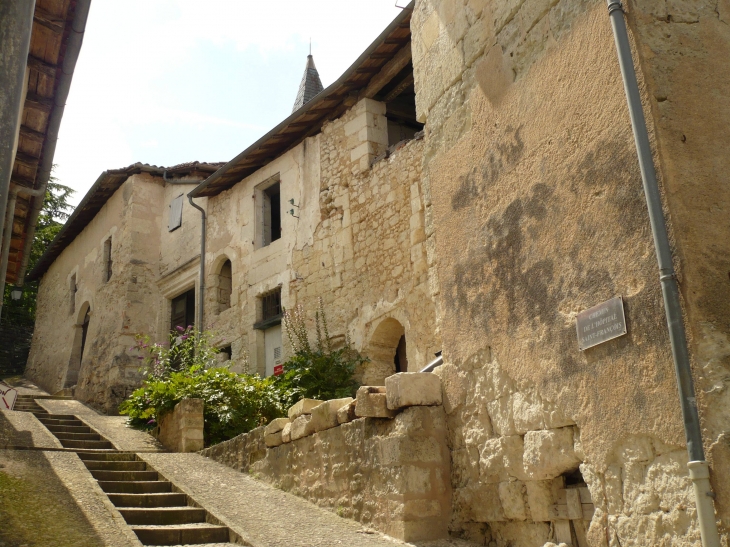 Ancien Hospice Saint-François - Aubeterre-sur-Dronne