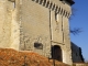 Chatelet d'entrée XVIème de l'ancien château féodal.