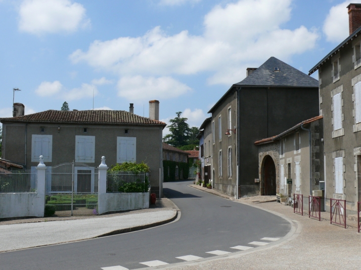 Route des 4 chemins - Brillac