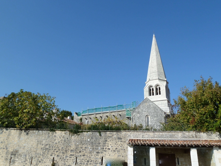 Eglise-notre-dame-des-xie-et-xiie-siecles - Charmant