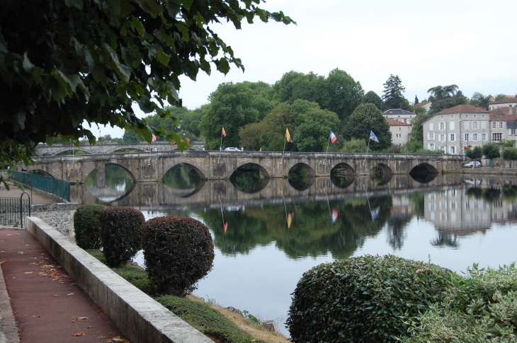 Belle vue sur la Charente - Confolens