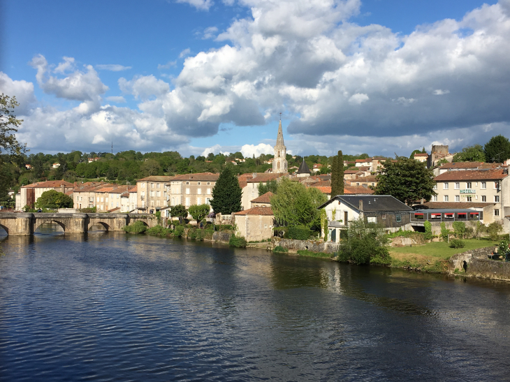 Confolens vue du 