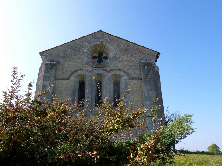 La nef de la chapelle des Templiers. - Cressac-Saint-Genis