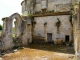 Photo suivante de Marcillac-Lanville Ruines du prieuré de Lanville attenant à l'église fortifiée Notre Dame.