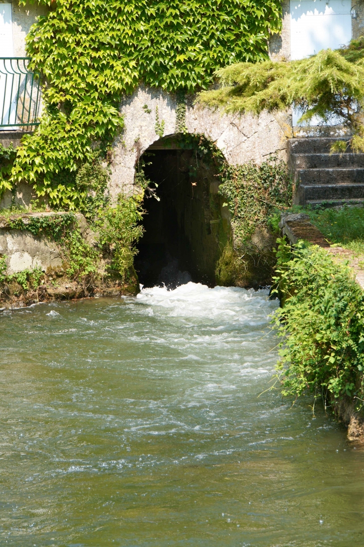 Le Moulin - Montignac-Charente