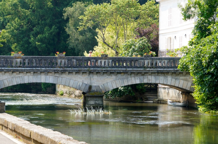 Quai de la Charente. - Montignac-Charente