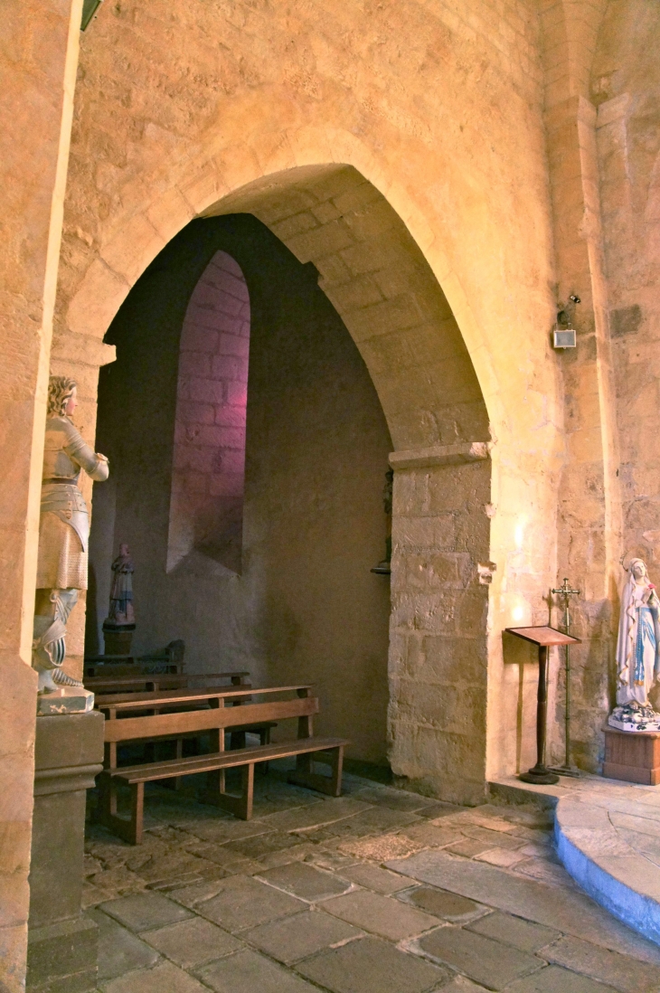 La chapelle du croisillon nord. Il n'y a pas de croisillon sud- Eglise Saint Martial. - Mouton