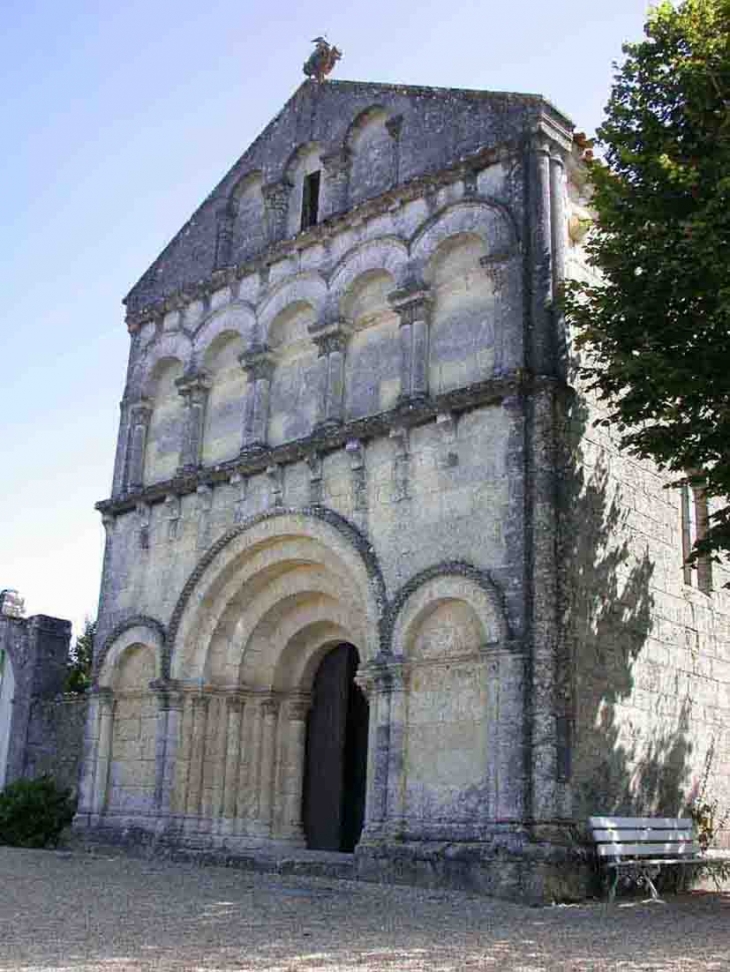 Eglise Sainte Trinité - Rioux-Martin