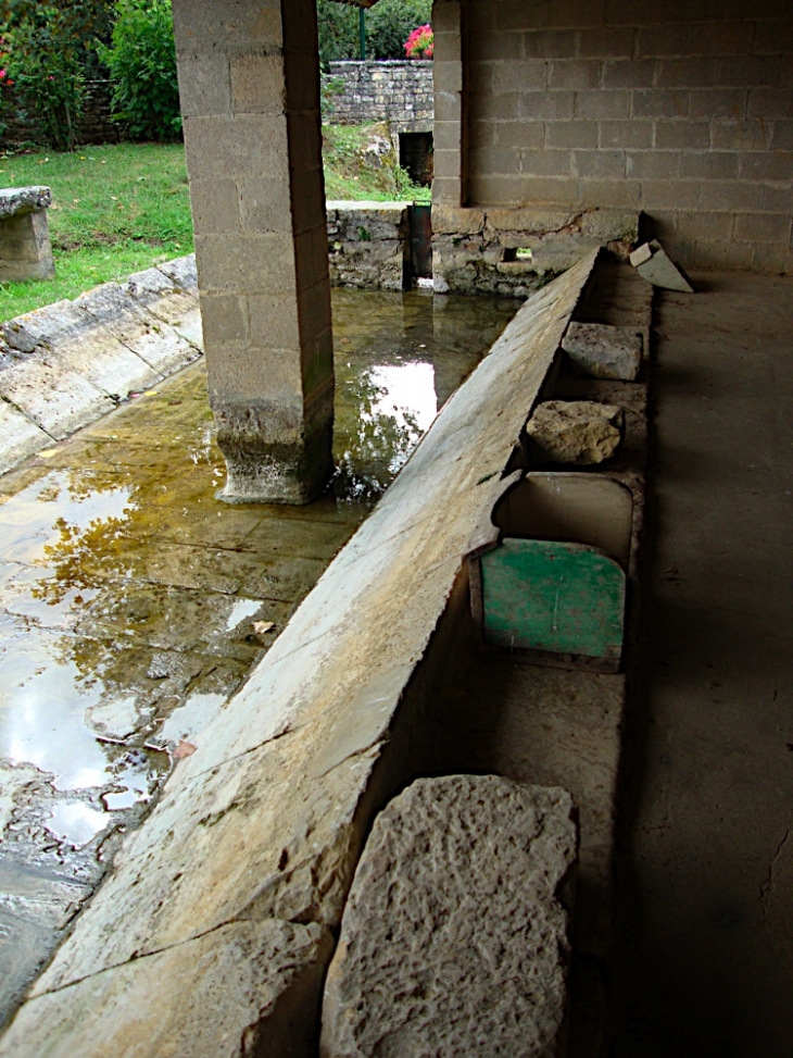 Lavoir - Saint-Gourson