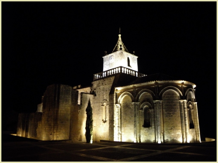 Eglise - Saint-Même-les-Carrières