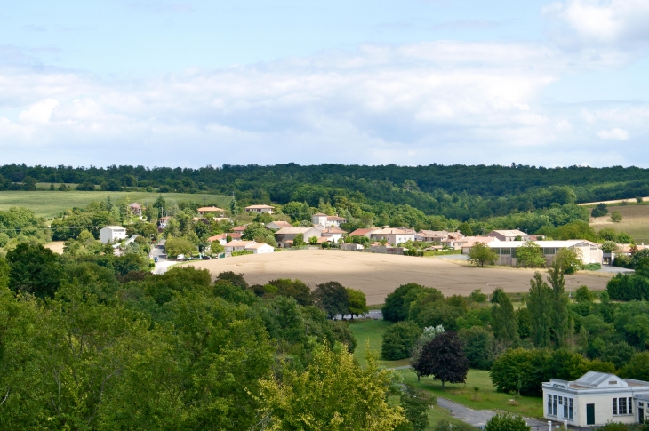 Vue sur les alentours. - Touvre