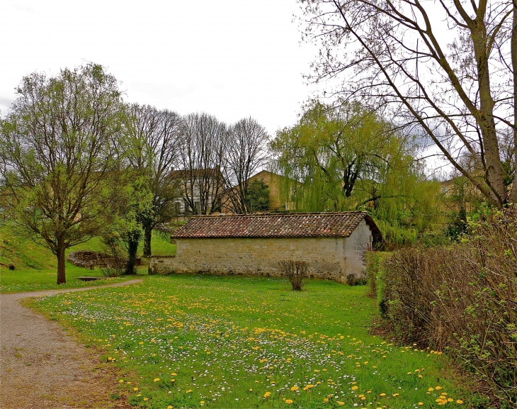 Le Lavoir de la Lèche - Touvre