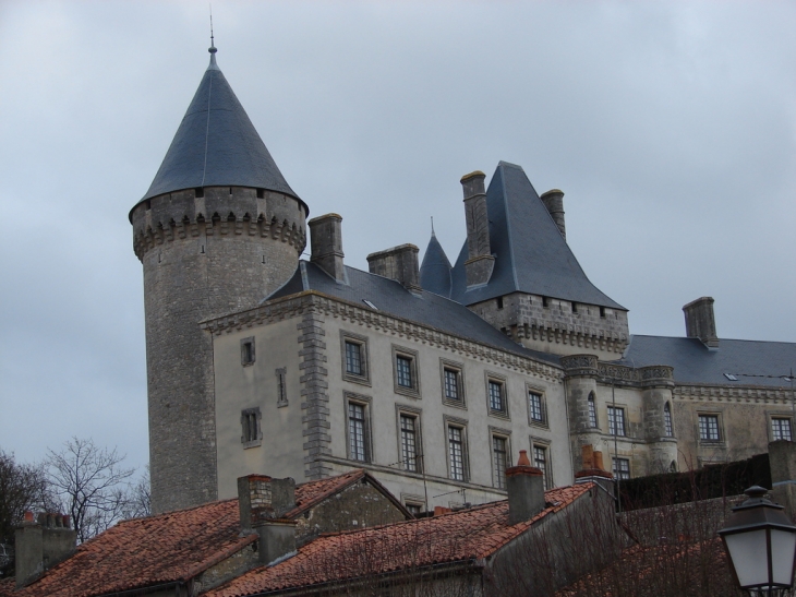 Château de Verteuil - Verteuil-sur-Charente