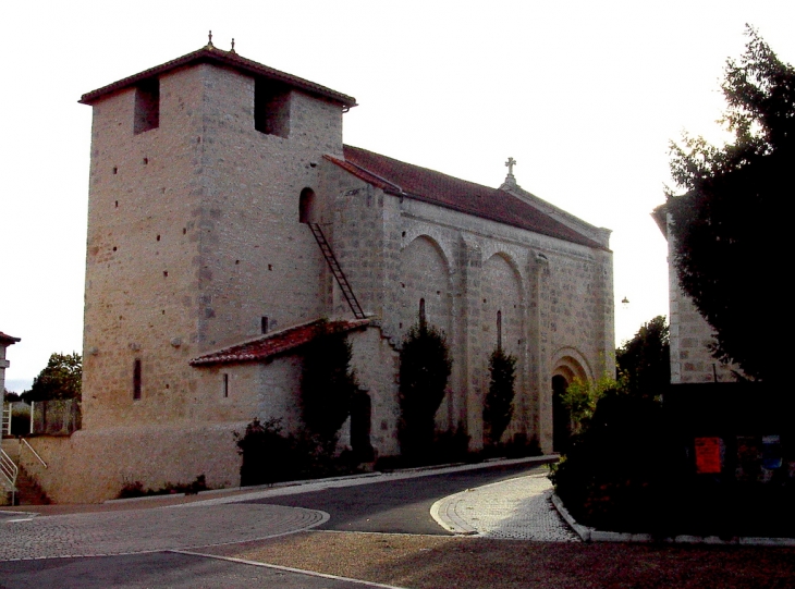 L'église St-Pierre de Vilhonneur