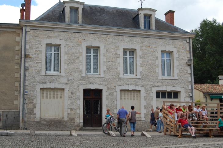 :la mairie - Arçais