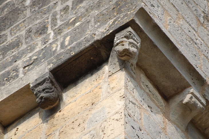 Modillon église St Grégoire - Augé