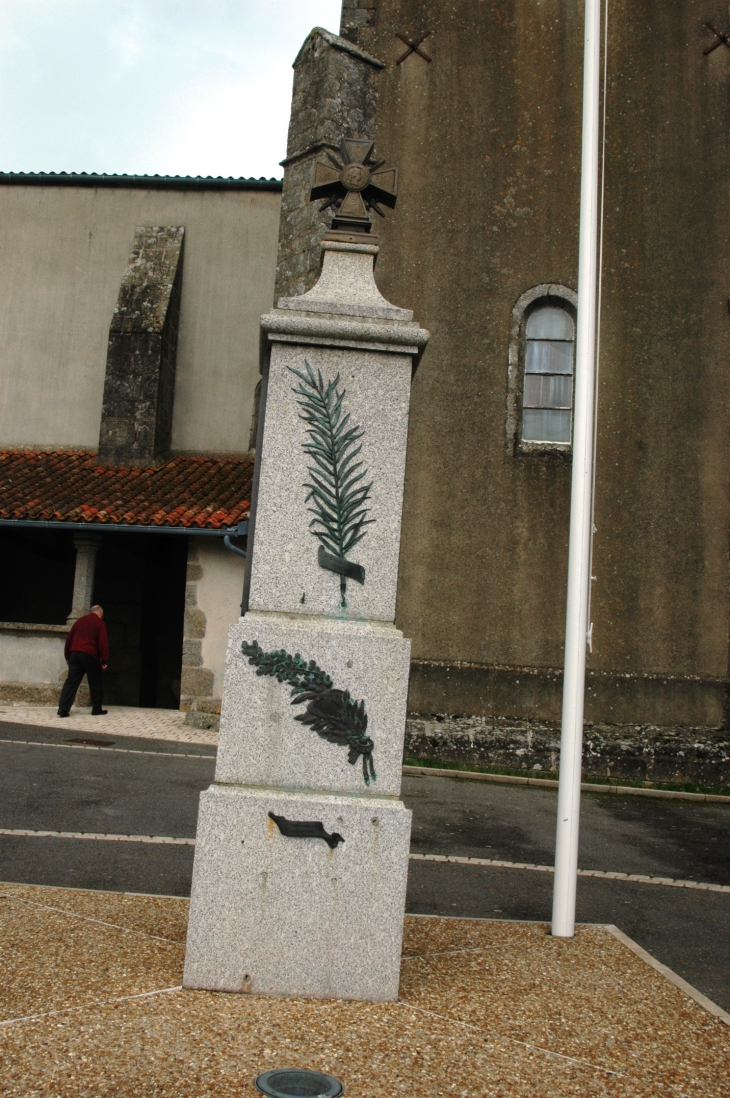 Monument aux Morts pour la France  - Azay-sur-Thouet