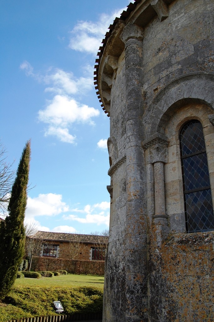 Temple abside romane - Beaussais