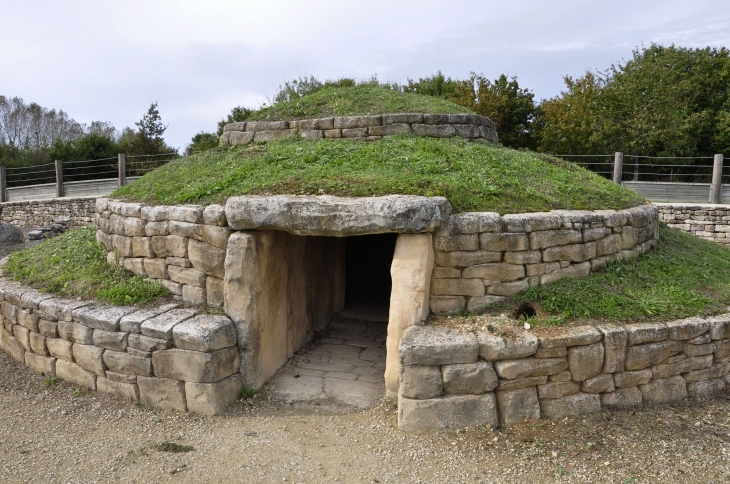 MUSEE DU TUMULUS - Bougon