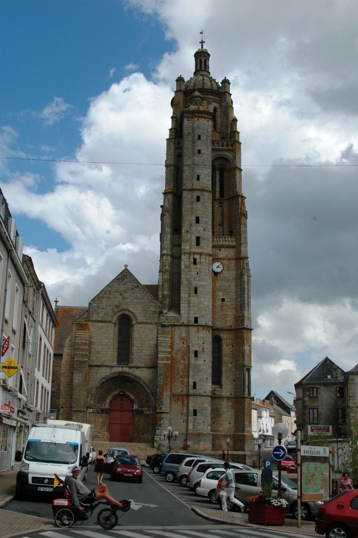 église - Bressuire