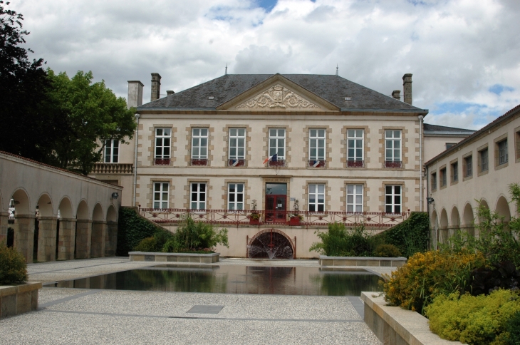 La mairie - Bressuire