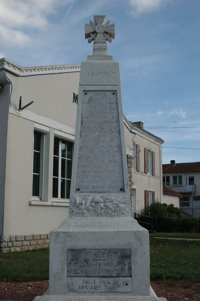 Le monument aux Morts Pour la France - Chail