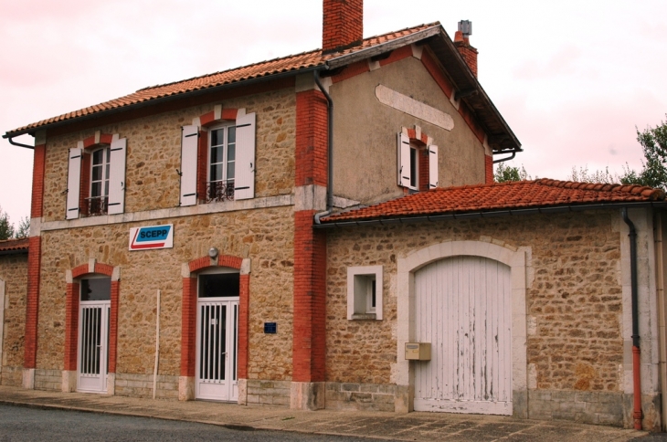 Ancienne gare de Champdeniers St Christophe - Champdeniers-Saint-Denis