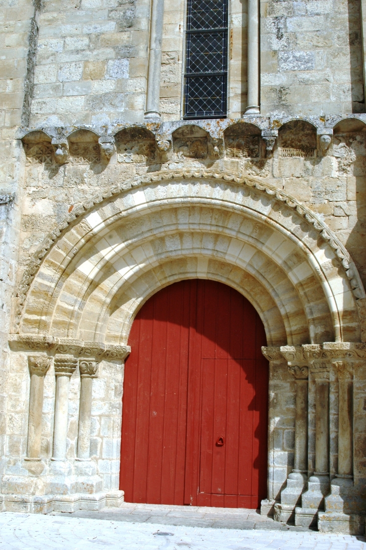 Portail église St Chartier - Chef-Boutonne